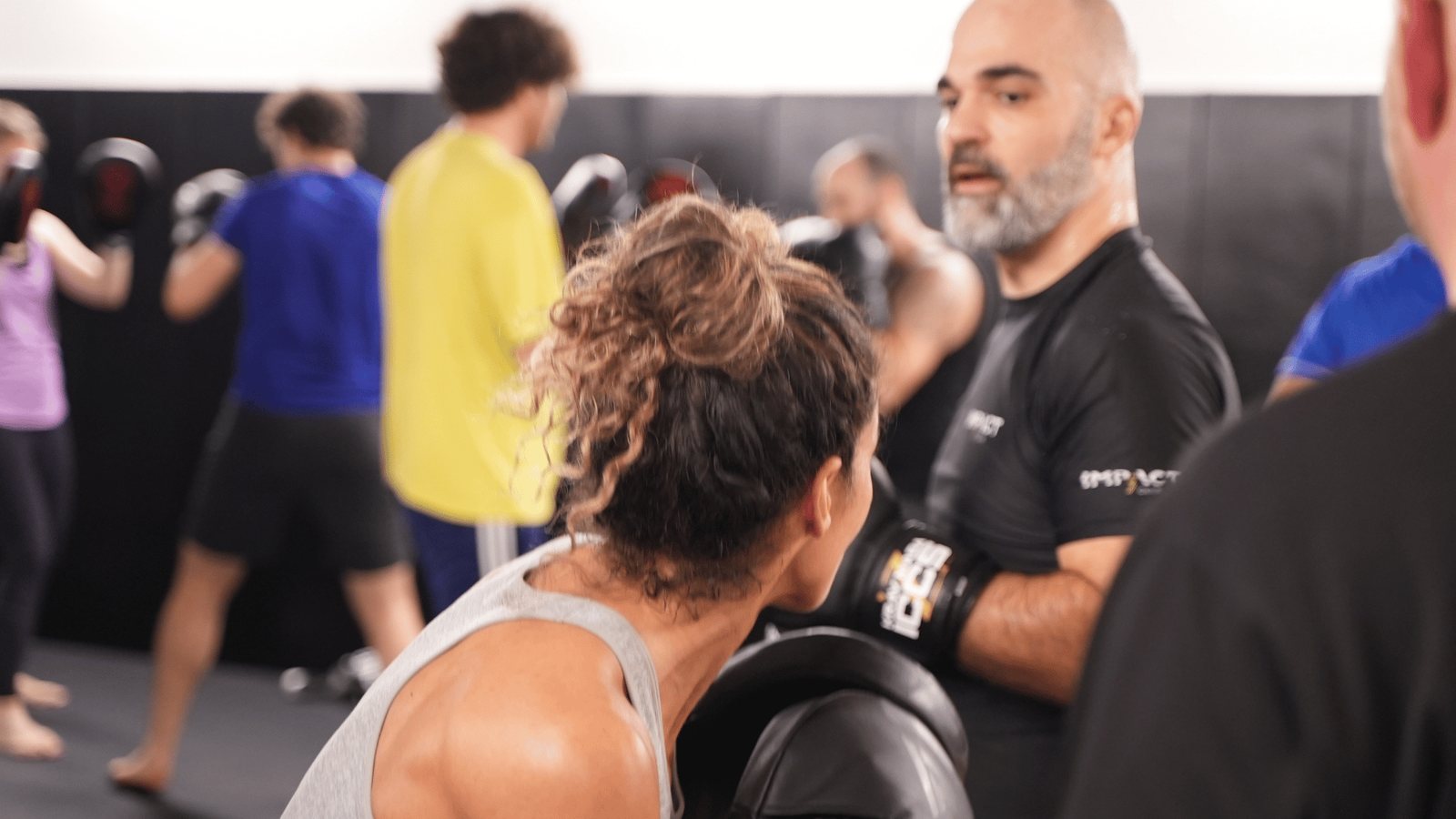 Energie tanken: Ernährung vor und nach dem Training für Kampfsportler